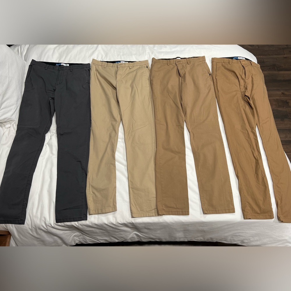 Old Navy Ultimate Tech Slim Built-in flex. 34x36